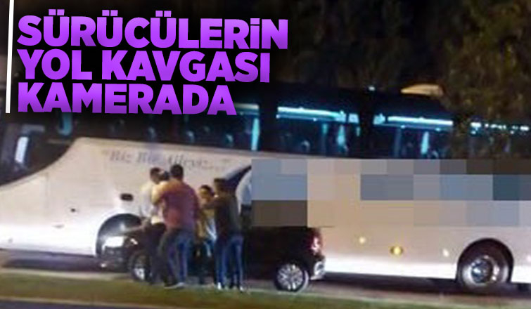 Sürücülerin yol kavgası kamerada