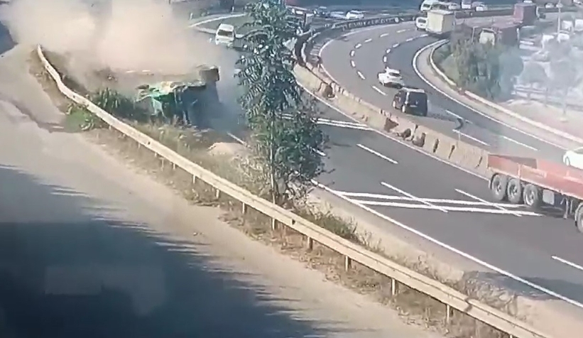 Sürücünün öldüğü kaza kamerada