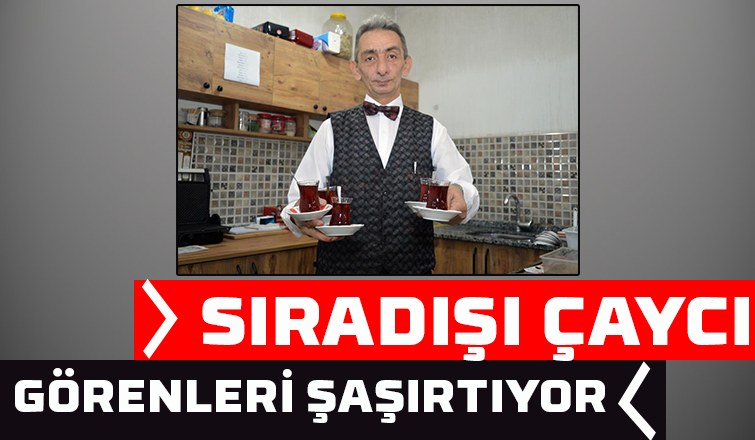 Takım elbiseli papyonlu çayçı