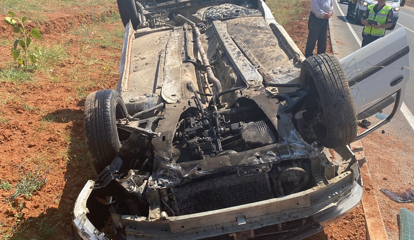 Takla atan otomobilin sürücüsü yaralandı