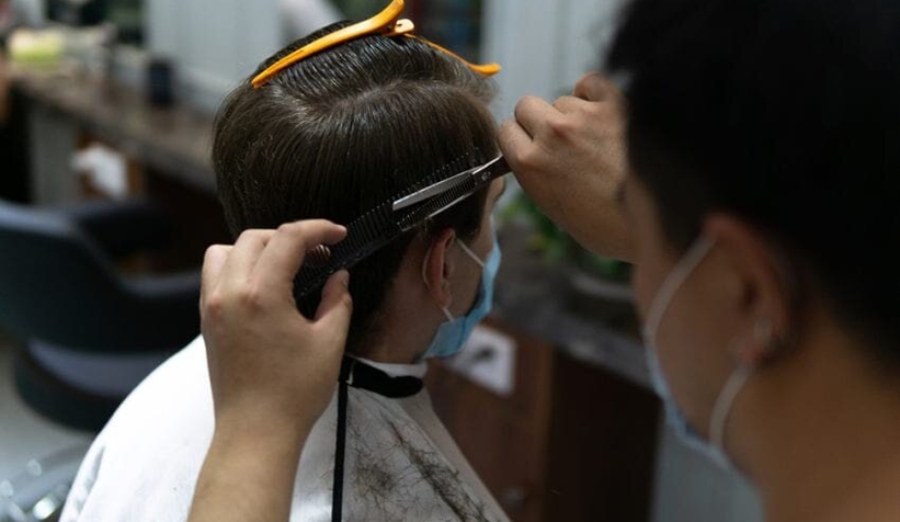 Tam kapanma sonrası esnaf iş yerlerini açtı