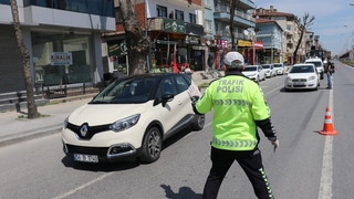 Tam kapanmada evde durmadılar