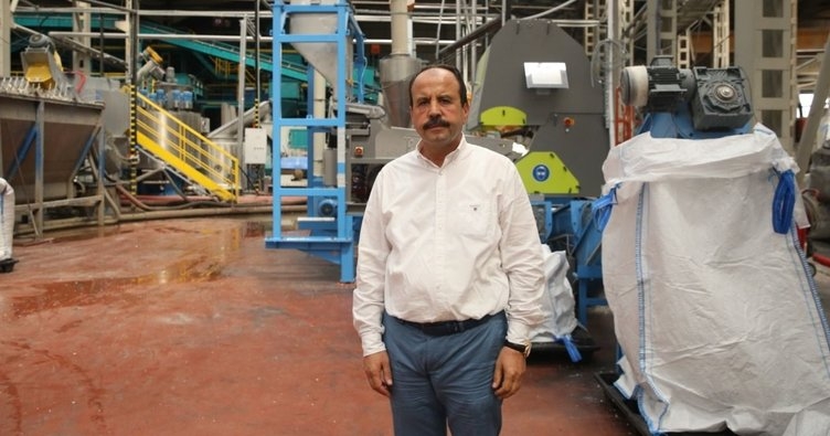 Tanınmış iş adamı aracında silahla vuruldu