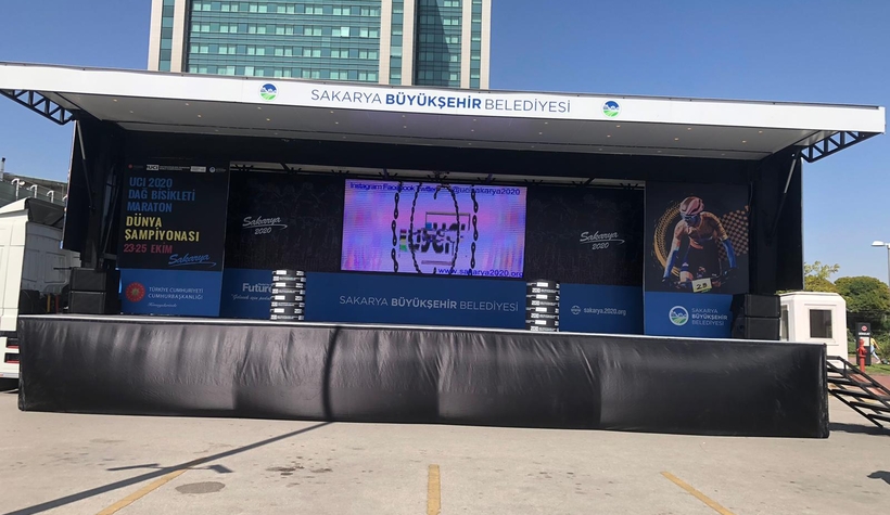 Tanıtım tırı bisiklet tutkunlarıyla buluşuyor