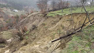 Taraklı'da heyelan
