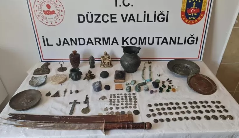 Tarihi eser kaçakçılarından müze çıktı