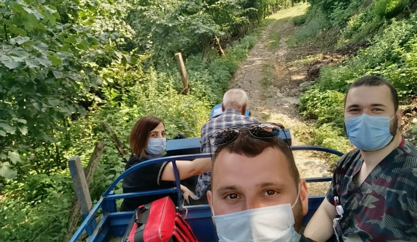 Tarlada bahçede aşı hizmeti