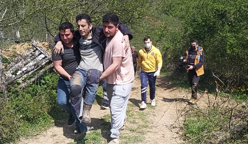 Tarlasını sürerken dehşeti yaşadı