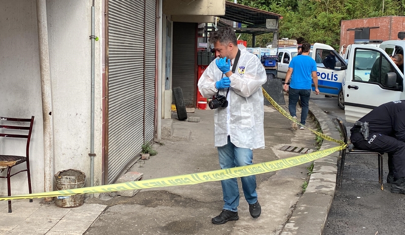 Tartıştığı adamı ayağından vurdu