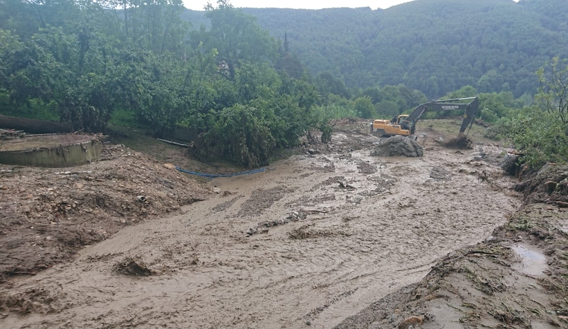 Taşburun'u vuran selden son anda kurtuldular