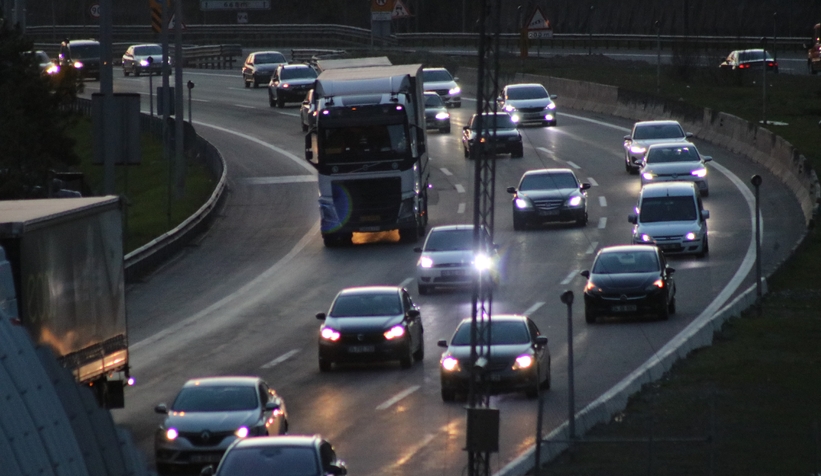Tatilciler yola çıktı; Otoyolda son durum