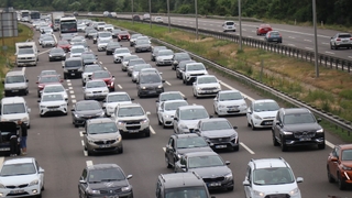 Tatilcilerin trafik çilesi sürüyor