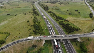 Tatilcilerin trafik çilesi: Uzun araç kuyrukları oluştu