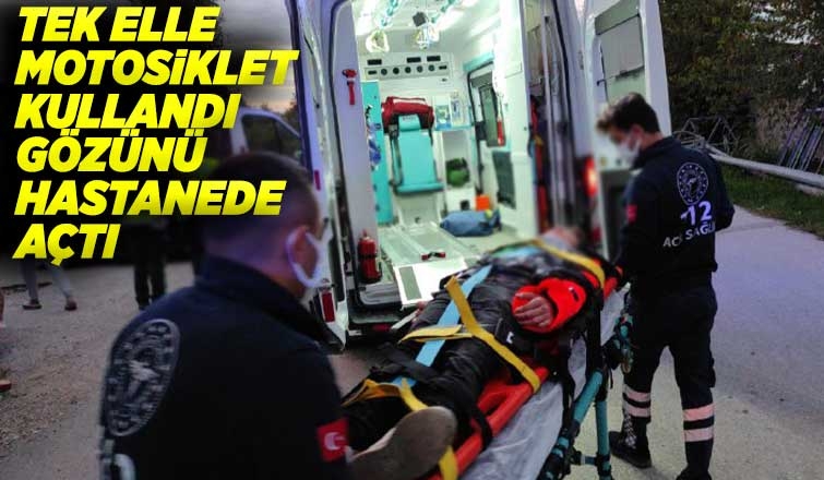Tek elle motosiklet kullanmaya kalktı, kaza yaptı