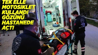 Tek elle motosiklet kullanmaya kalktı, kaza yaptı