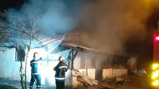 Tek katlı ev kül oldu