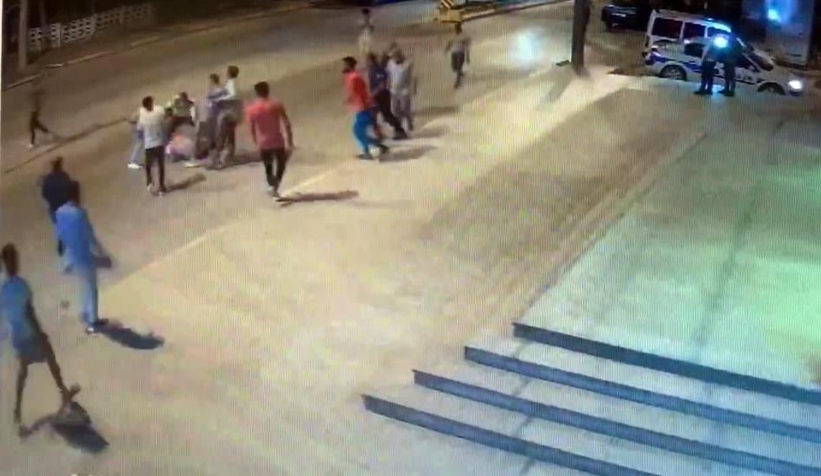 Tekme ve yumruklar havada uçuştu