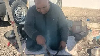 Teknoloji bitirdi ama o bırakmadı: Kalay ustası direnişte