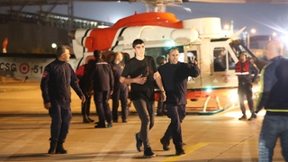 Teleferik kazasında 96 kişi tahliye edildi