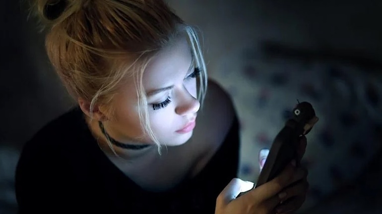 Telefona bakmak yaşam süresini kısaltıyor