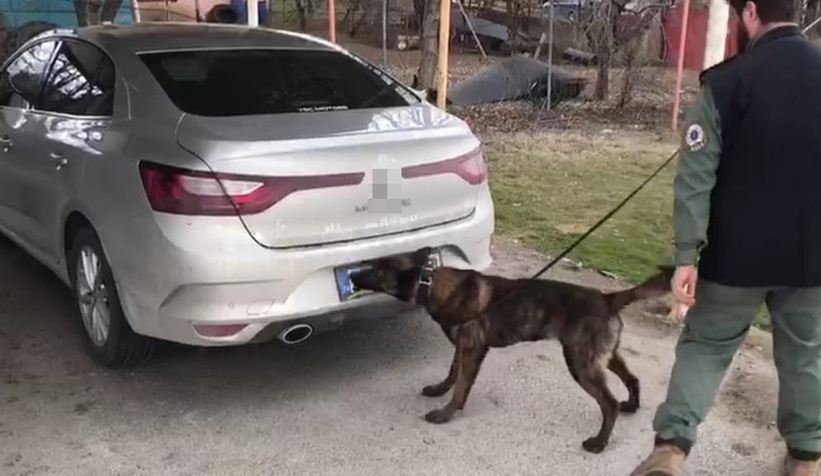 TEM'de 4 kilo 700 gram esrar ele geçirildi: 1 gözaltı