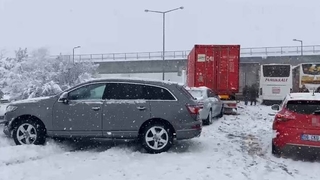 TEM'de 37 araç birbirine girdi: