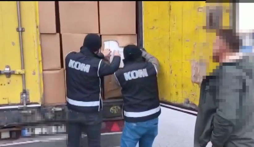 TEM'de durdurulan tırdan 14 milyon makaron çıktı!