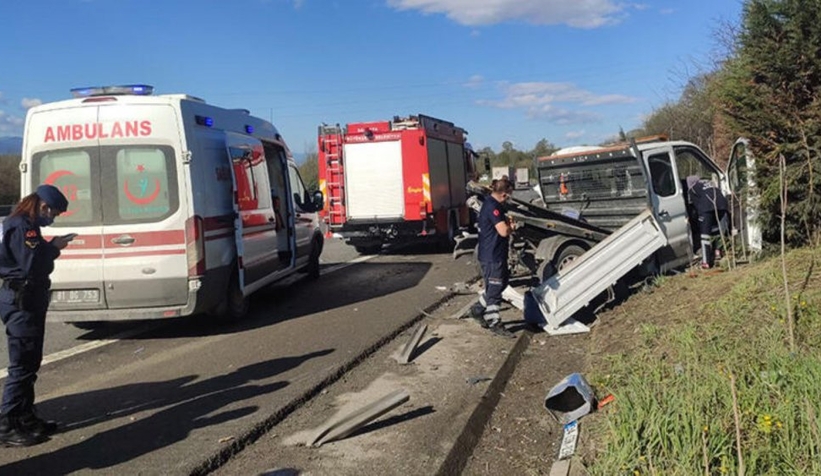 TEM'de feci kaza: 1 ölü 1 ağır yaralı