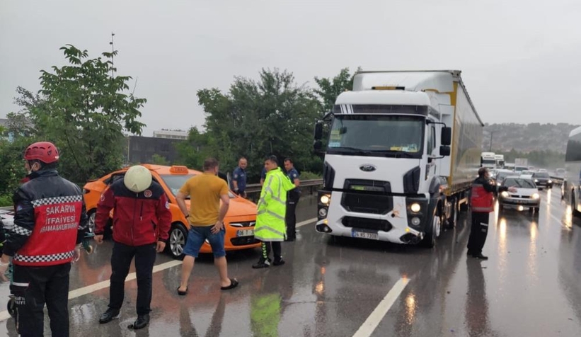 TEM'de kaza: 6 yaralı