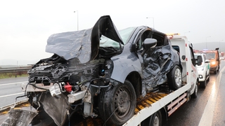 TEM'de ortalık savaş alanına döndü: 11 yaralı