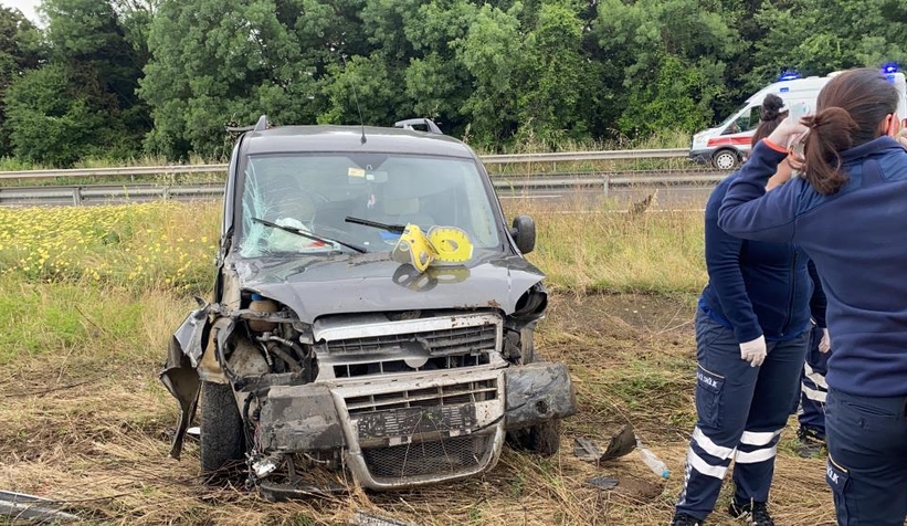 TEM'de tır karşı şeride geçti, faciadan dönüldü