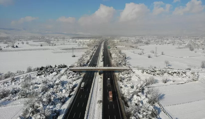 TEM Otoyolu 13 saat sonra trafiğe açıldı