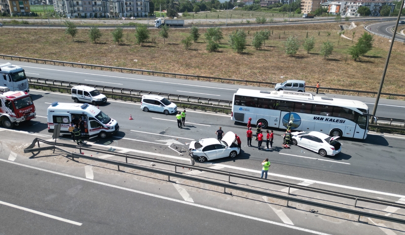 TEM Otoyolu'nda iki ayrı kaza