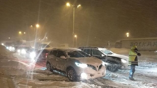 TEM Otoyolu ve D-100 tüm araç geçişlerine kapatıldı