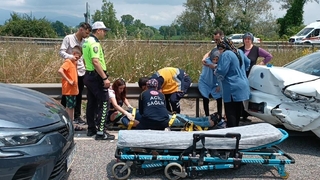 TEM Otoyolunda zincirleme kaza: 3 yaralı