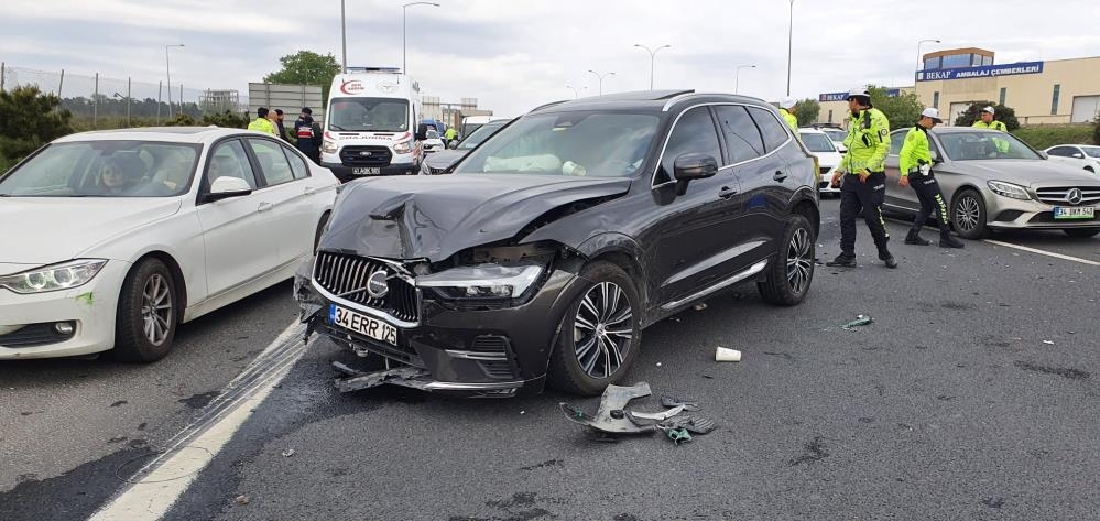 TEM’de feci kaza: 1 ölü, 5 yaralı