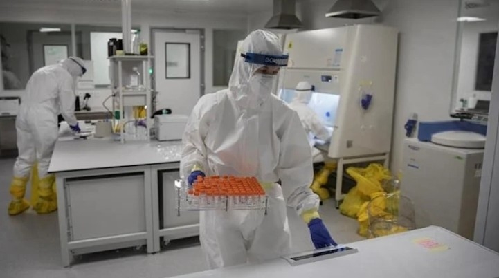 Temizlikçi fişi çekti, 20 yıllık araştırma çöp oldu