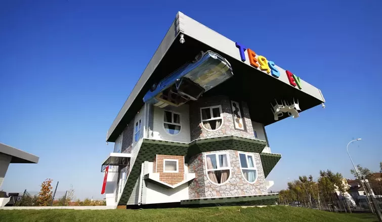 Ters ev açıldı