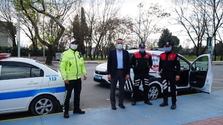 Tever, polisleri ziyaret edip kolaylıklar diledi