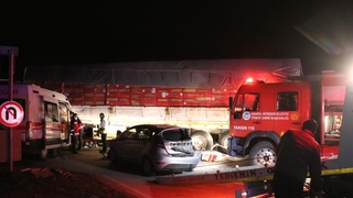 Hendek'teki feci kaza Tır şoförü gözaltına alındı