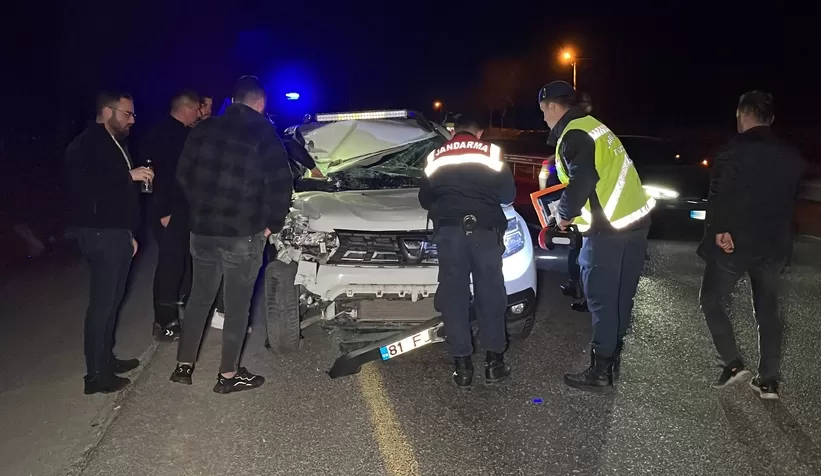 Tıra çarpan cip hurdaya döndü: 2 yaralı