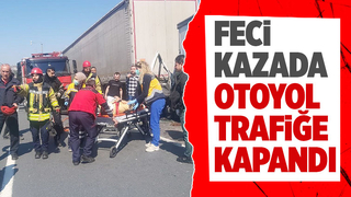 Tıra çarpan kamyonetin sürücüsü araçta sıkıştı