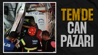 Tıra çarpan kamyonun sürücüsü araçta sıkıştı