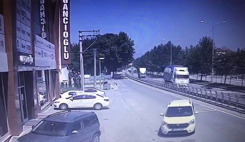 Tırın çarptığı genç ölüme böyle koşmuş