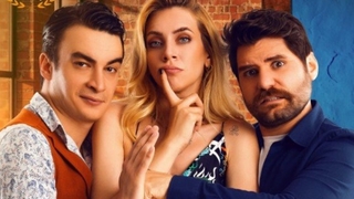 Tiyatrocuları taşıyan minibüs kamyona çarptı: 3 ölü, 8 yaralı