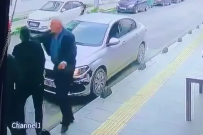 Tokat attığı iş yeri sahibi silahla vurdu