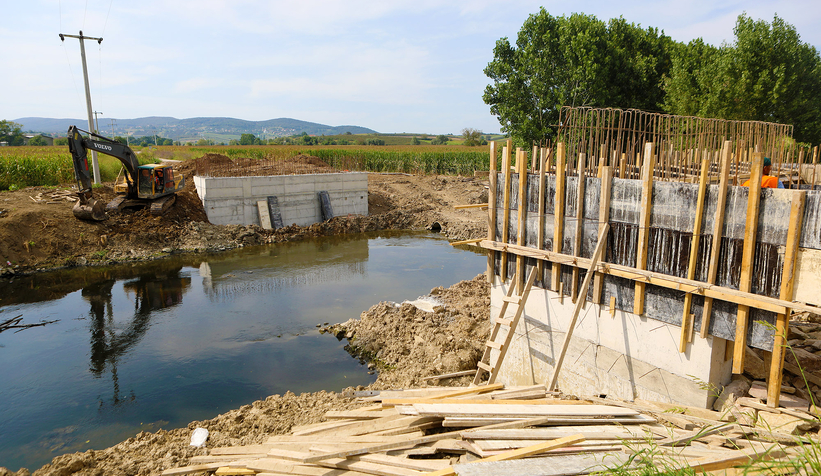 Tokmaklıdere Köprüsü’nde sona geliniyor
