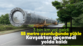 Tonlarca ağırlığındaki yükle yolda kaldı