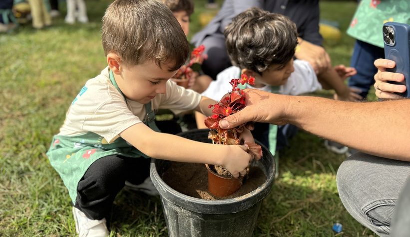 Toprağa dokunan minik eller Sakarya’da umudu ekti