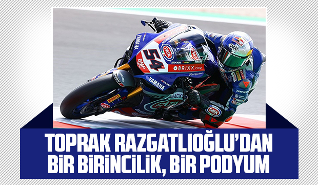 Toprak Endonezya’da podyumda